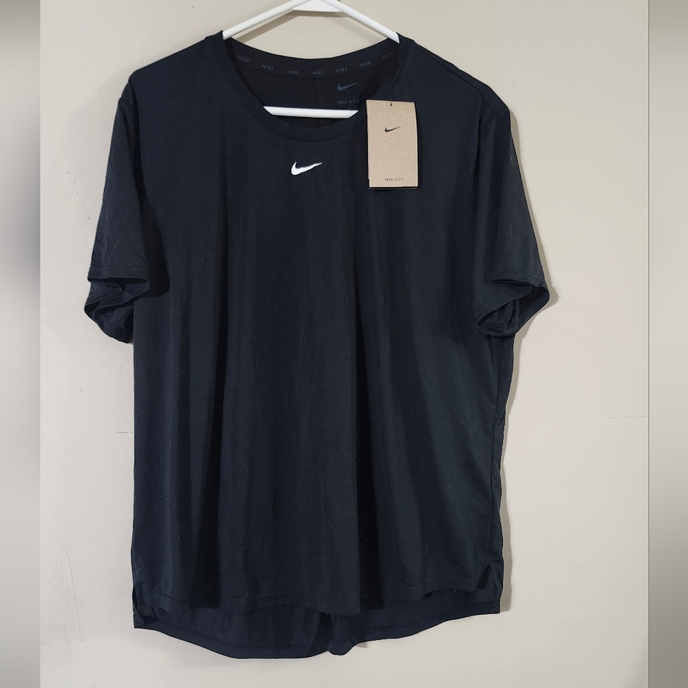 NWT Nike Training Top